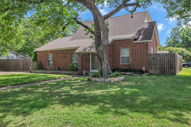 401 Magnolia Street, Arlington, TX 76012