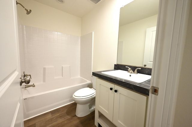 1 Corral Lane 38, Ashland, OR 97520