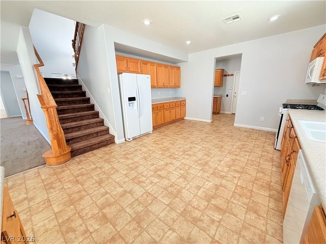 5604 Rocky Ravine Avenue, Las Vegas, NV 89131