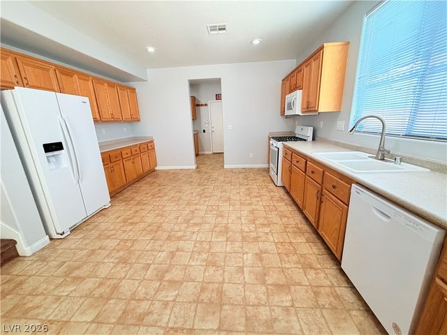 5604 Rocky Ravine Avenue, Las Vegas, NV 89131
