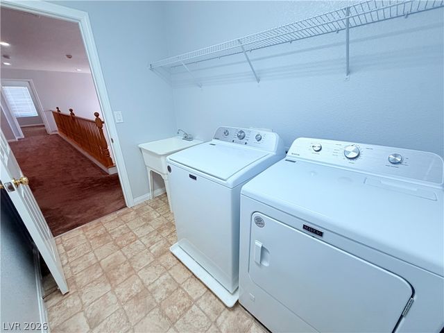 5604 Rocky Ravine Avenue, Las Vegas, NV 89131