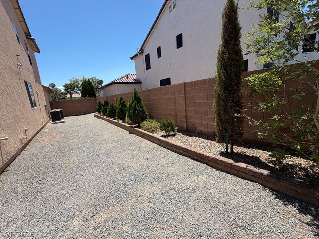 5604 Rocky Ravine Avenue, Las Vegas, NV 89131