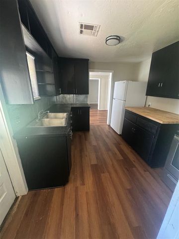 411 N 6th Street, Weatherford, OK 73096