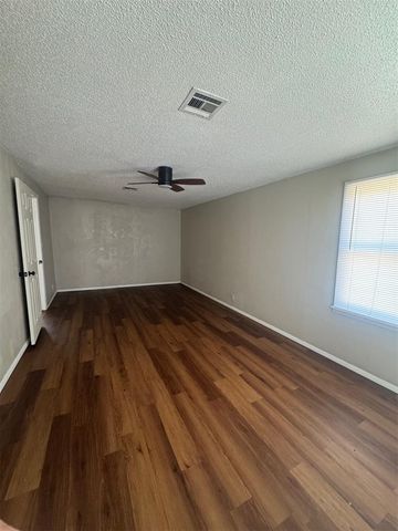 411 N 6th Street, Weatherford, OK 73096