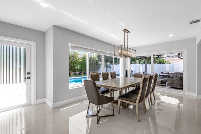 3374 NE 19th Avenue, Oakland Park, FL 33306