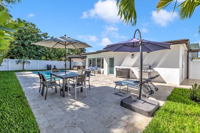 3374 NE 19th Avenue, Oakland Park, FL 33306