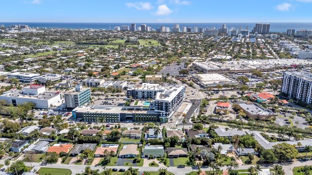 3374 NE 19th Avenue, Oakland Park, FL 33306