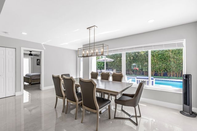 3374 NE 19th Avenue, Oakland Park, FL 33306