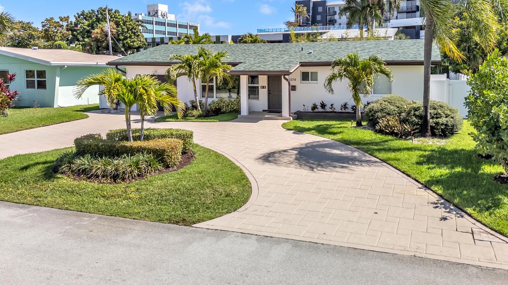3374 NE 19th Avenue, Oakland Park, FL 33306