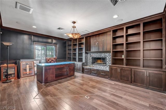 8113 Sapphire Bay Circle, Las Vegas, NV 89128