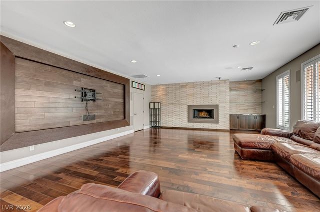 8113 Sapphire Bay Circle, Las Vegas, NV 89128