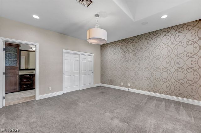 8113 Sapphire Bay Circle, Las Vegas, NV 89128