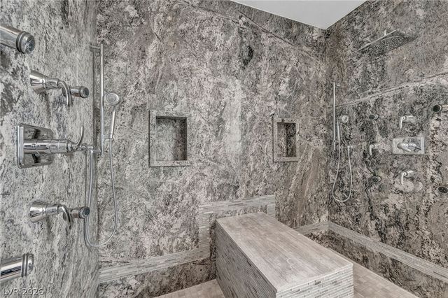 8113 Sapphire Bay Circle, Las Vegas, NV 89128