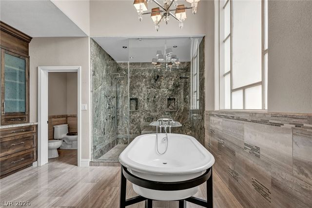 8113 Sapphire Bay Circle, Las Vegas, NV 89128