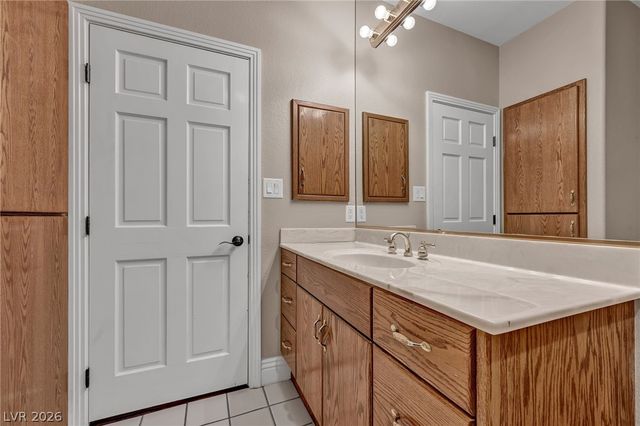 8113 Sapphire Bay Circle, Las Vegas, NV 89128