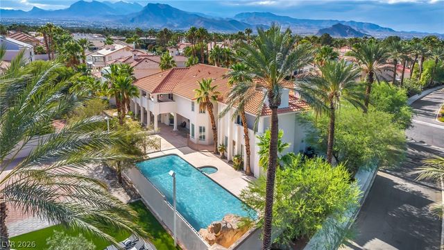 8113 Sapphire Bay Circle, Las Vegas, NV 89128