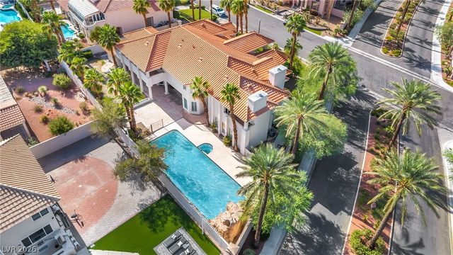 8113 Sapphire Bay Circle, Las Vegas, NV 89128