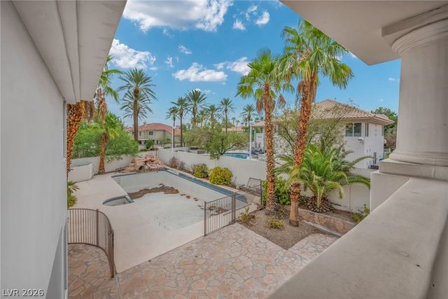 8113 Sapphire Bay Circle, Las Vegas, NV 89128