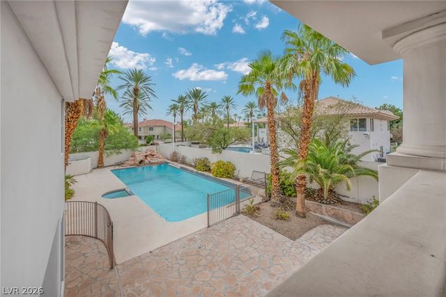 8113 Sapphire Bay Circle, Las Vegas, NV 89128