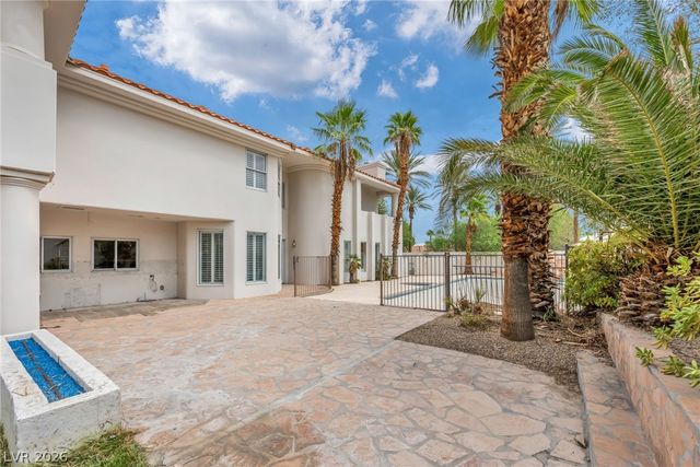 8113 Sapphire Bay Circle, Las Vegas, NV 89128