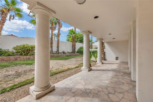 8113 Sapphire Bay Circle, Las Vegas, NV 89128