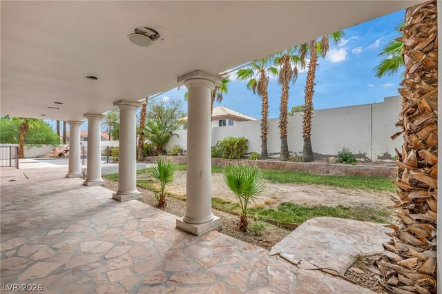 8113 Sapphire Bay Circle, Las Vegas, NV 89128