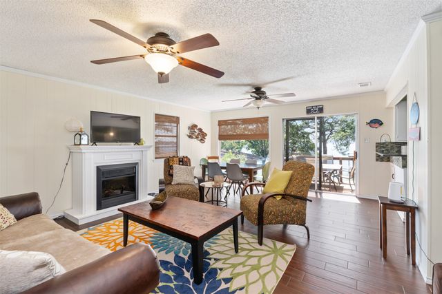 107 Briarwood Drive, Mabank, TX 75156