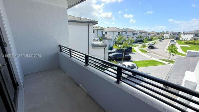 19708 NE 14th Ave, Miami, FL 33179