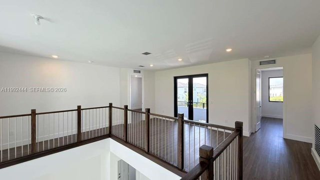 19708 NE 14th Ave, Miami, FL 33179