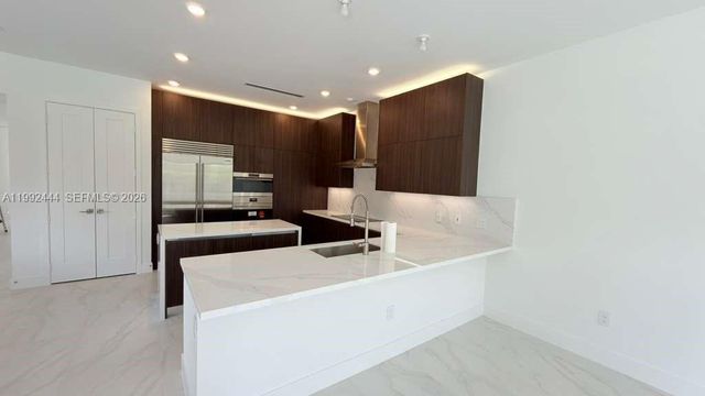 19708 NE 14th Ave, Miami, FL 33179