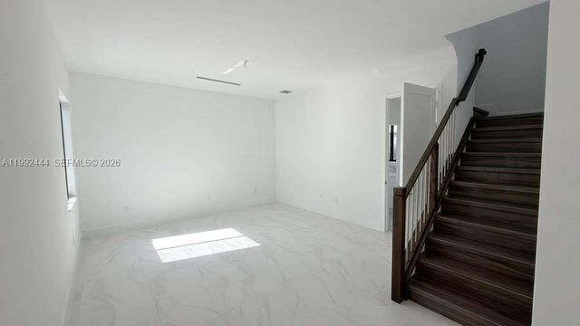 19708 NE 14th Ave, Miami, FL 33179