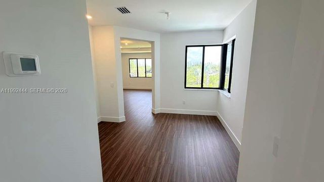 19708 NE 14th Ave, Miami, FL 33179