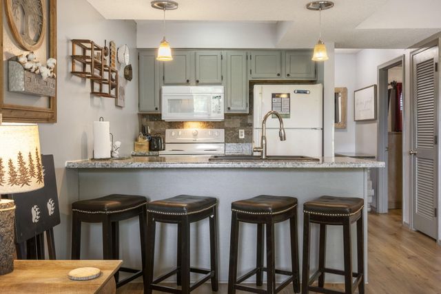 412 Notch Lane 3, Branson West, MO 65737