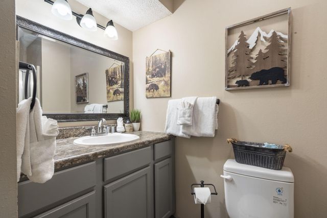 412 Notch Lane 3, Branson West, MO 65737