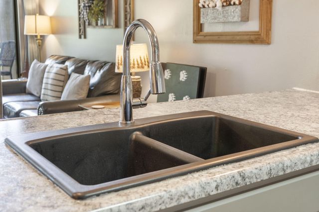 412 Notch Lane 3, Branson West, MO 65737