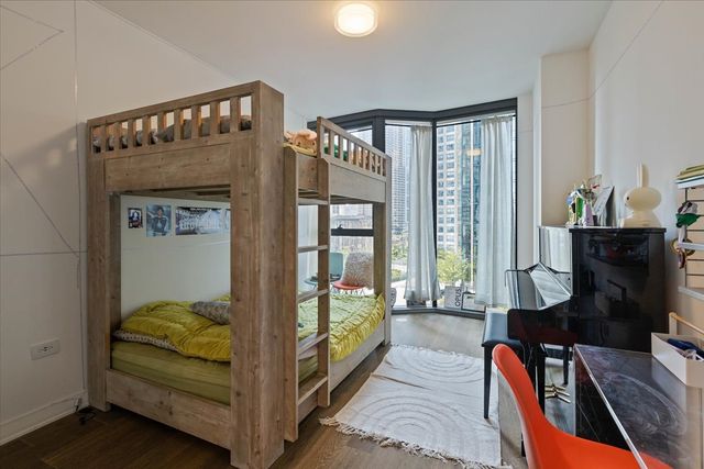 211 N Harbor Drive 409, Chicago, IL 60601