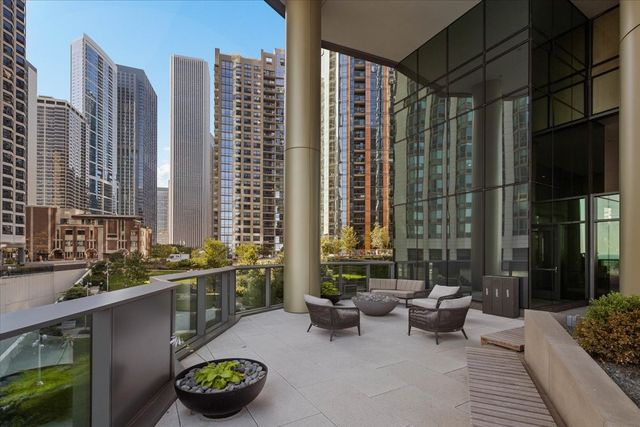 211 N Harbor Drive 409, Chicago, IL 60601