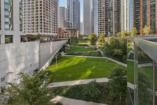 211 N Harbor Drive 409, Chicago, IL 60601