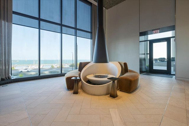 211 N Harbor Drive 409, Chicago, IL 60601