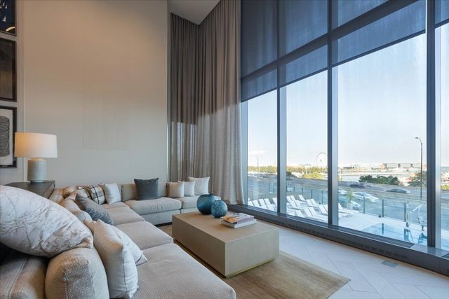 211 N Harbor Drive 409, Chicago, IL 60601