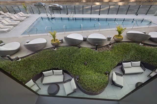 211 N Harbor Drive 409, Chicago, IL 60601