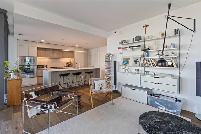 211 N Harbor Drive 409, Chicago, IL 60601