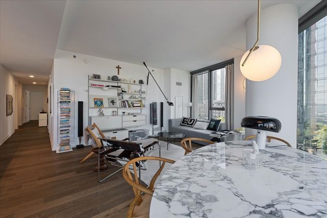 211 N Harbor Drive 409, Chicago, IL 60601