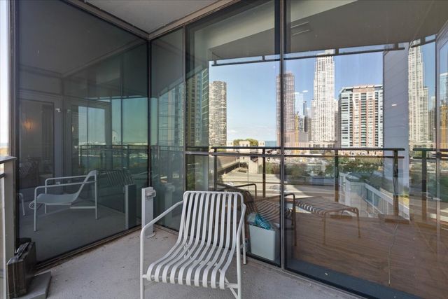 211 N Harbor Drive 409, Chicago, IL 60601