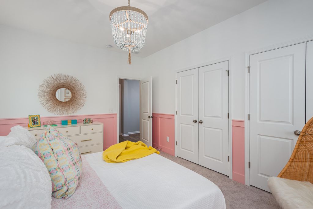 Image 4 of property listing at 1050 Red Turnstone Run, Summerville, SC 29485