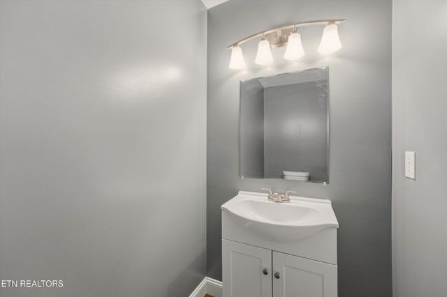 8421 Andersonville Pike, Knoxville, TN 37938