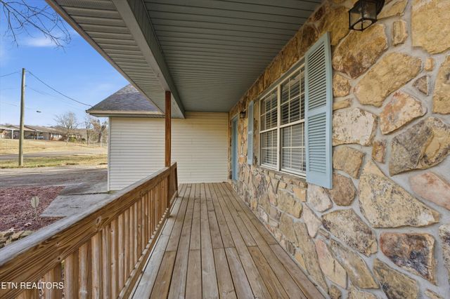 8421 Andersonville Pike, Knoxville, TN 37938