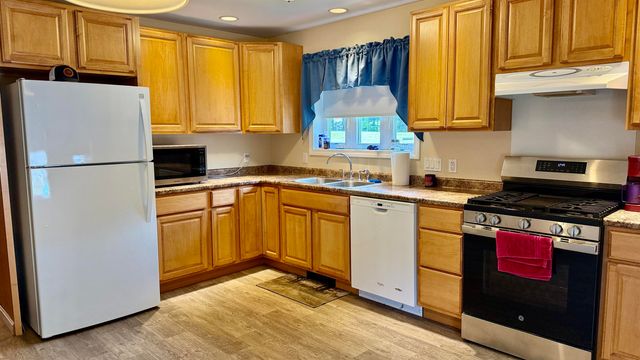 469 Meany Road, Charlestown, NH 03603