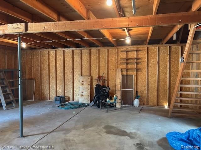25449 Bell Road, New Boston, MI 48164