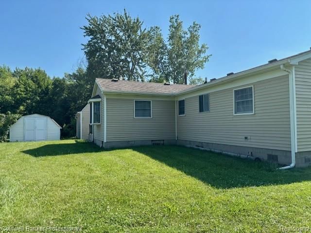 25449 Bell Road, New Boston, MI 48164
